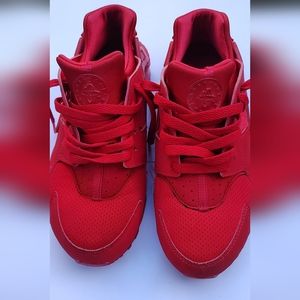 Nike Kids Huarache Run GS 7Y/8.5W (Triple Red)